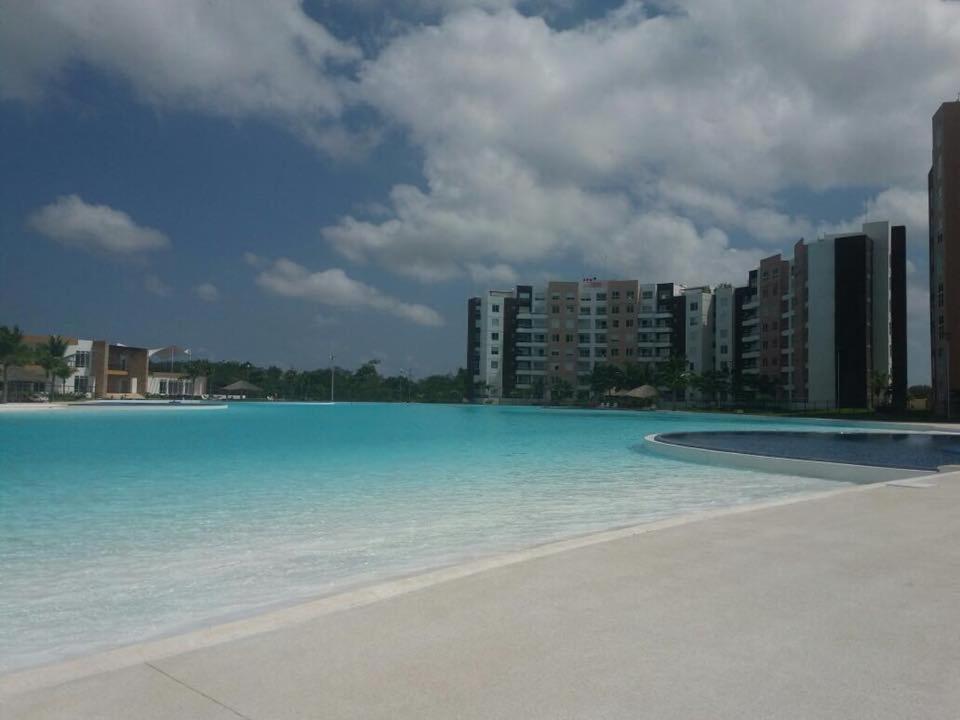 Departamento En Cancun Con 7 Albercas Tipo Playa Y Laguna Eksteriør billede